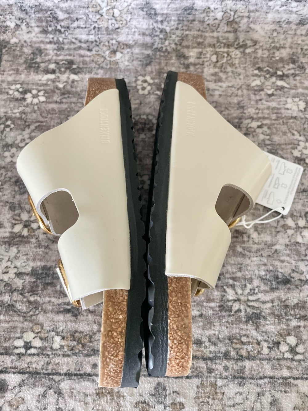 Birkenstock Arizona Big Buckle High Shine Leather Ecru Cream 
Regular Width - Picture 7 of 10